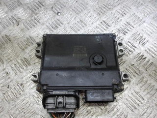 блок управления двигателем Suzuki Swift 3 поколение 2007, 1.3 л., бензин, МКПП, хетчбэк 5 дв., 3392073KH, 1123008172