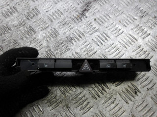 кнопка аварийной сигнализации Opel Astra H 2005, 1.6 л., бензин, МКПП, универсал, 13100109