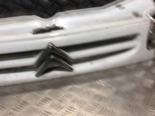 решетка радиатора Citroen Berlingo 1 поколение (M49) 2000, 2.0 л., HDi, дизель, 5МКПП, белый, фургон