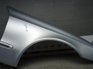 крыло переднее правое Mercedes-Benz E-Класс W211/S211 2005, 2.2 л., дизель, универсал