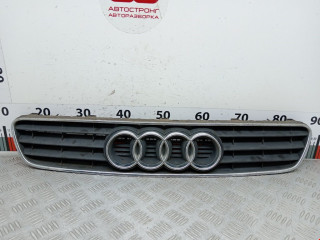 решетка радиатора Audi A3 8L 1996, 1.9 л., МКПП, хетчбэк 3 дв., 8L0807667
