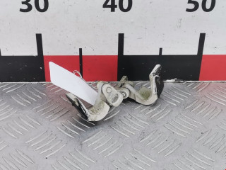 петля крышки багажника Volkswagen Golf 3 поколение 1995, 1.9 л., МКПП, хетчбэк 3 дв., 1H6827301