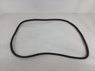 уплотнитель двери Audi A4 B8 [рестайлинг] 2014, 1.8 л., CJEB, бензин, белый, передний привод, 8K0831721G