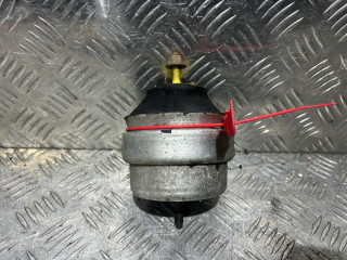 подушка крепления двигателя SEAT Exeo 1 поколение 2010, 2.0 л., CAGA, дизель, 6МКПП, универсал, 8D0199379AR