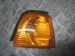 поворотник правый Audi 80 B3 1987