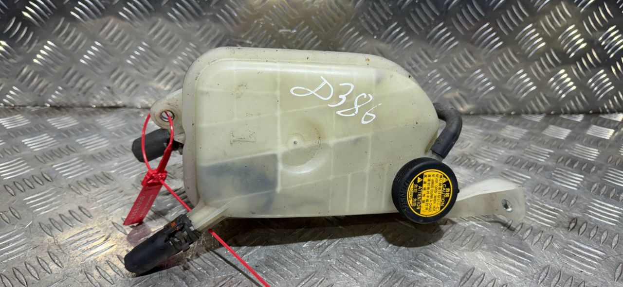 бачок расширительный Toyota Avensis 3 поколение (T270) 2010, 1.8 л., 2ZR-FXE, бензин, 6МКПП, универсал - фото №1