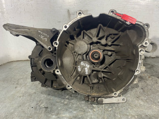 КПП механическая (МКПП) Volvo V70 2 поколение 2004, 2.4 л., бензин, 5МКПП, универсал, 1023705