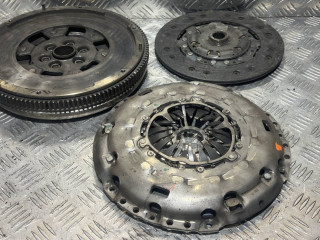 комплект сцепления Skoda Superb 2 поколение 2010, 2.0 л., CFFB, дизель, 6МКПП, бордо, лифтбэк