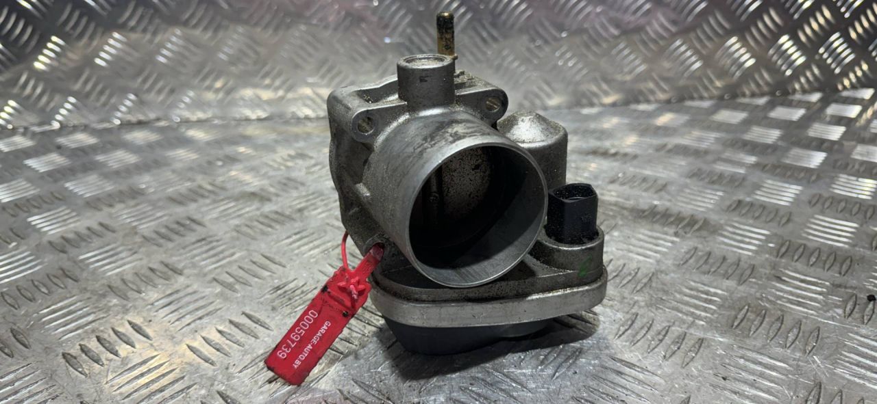 заслонка дроссельная Renault Megane 2 поколение 2003, 1.6 л., K4M 616, бензин, 5МКПП, седан, 8200171134B - фото №1