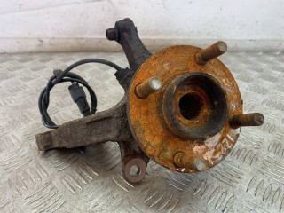 кулак поворотный левый Nissan Micra 4 поколение (K13) 2011, 1.2 л., бензин, МКПП, хетчбэк 5 дв.