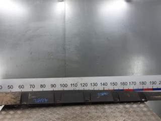 накладка на порог Renault Duster 1 поколение 2013, 1.6 л., бензин, МКПП, внедорожник 5 дв.