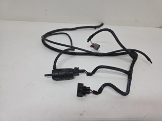 насос (моторчик) омывателя стекла Maserati Quattroporte 6 поколение 2013, 3.0 л., бензин, АКПП, вишневый, седан, полный привод, правый руль, D28324013