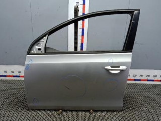дверь передняя левая Volkswagen Golf 6 поколение 2009, 2.0 л., дизель, хетчбэк 5 дв., 5K4831055H