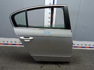 дверь задняя правая Volkswagen Passat B6 2008, 2.0 л., дизель, седан