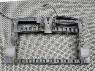 передняя панель крепления облицовки (телевизор) Volkswagen Golf 6 поколение 2010, 2.0 л., дизель, хетчбэк 5 дв., 5K0805588E