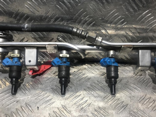 форсунка Volkswagen Passat B5 1999, 1.8 л., бензин, 5МКПП, синий, универсал, 058133551F