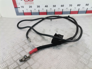 плюсовой провод аккумулятора Mercedes-Benz CLS-Класс C219 2007, 3.2 л., АКПП, купе