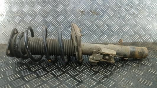 амортизатор передний правый Ford Kuga 2 поколение 2013, 2.0 л., TDCi, дизель, МКПП, внедорожник 5 дв. - фото №1