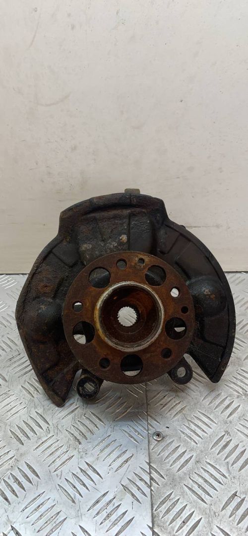 ступица передняя левая Mercedes-Benz A-Класс W168 1999 - фото №1