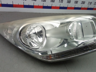 фара правая Kia Venga 1 поколение 2011, 1.4 л., CRDi, дизель, МКПП, хетчбэк 5 дв., 921021P500, 1P92104000