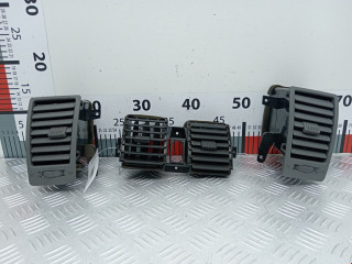 дефлектор обдува салона Hyundai Terracan 1 поколение 2004, 2.9 л., АКПП, внедорожник 5 дв., 85730H1600