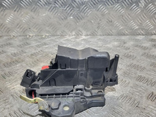 замок двери передней правой Mercedes-Benz E-Класс W210/S210 [рестайлинг] 1999, 2.2 л., дизель, АКПП, серебро, седан, 2027204435