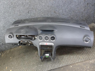 панель передняя салона (торпедо) Peugeot 308 1 поколение [рестайлинг] 2012, 1.6 л., дизель, МКПП, хетчбэк 5 дв.