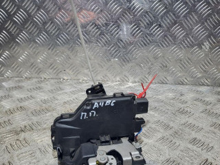замок двери передней правой Audi A4 B6 2002, 1.9 л., AVB, дизель, 6МКПП, универсал, 4B2837016