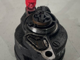 насос вакуумный Peugeot Partner 1 поколение [рестайлинг] 2007, 1.6 л., дизель, 5МКПП, BOSCH