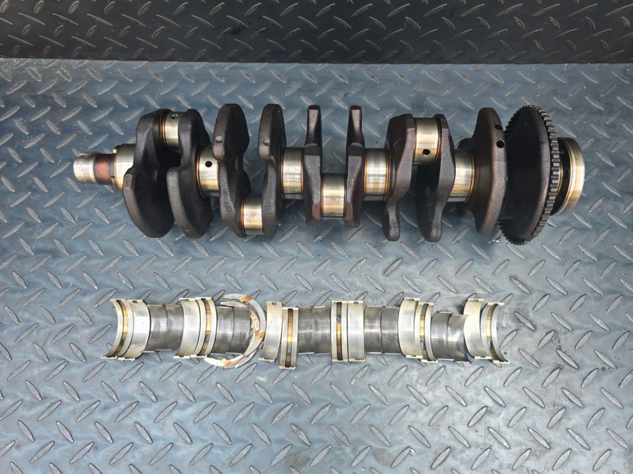 коленвал Volkswagen Transporter T4 (1990 - 2003), 2.5 л., i, AET, бензин, 074105019AB - фото №1