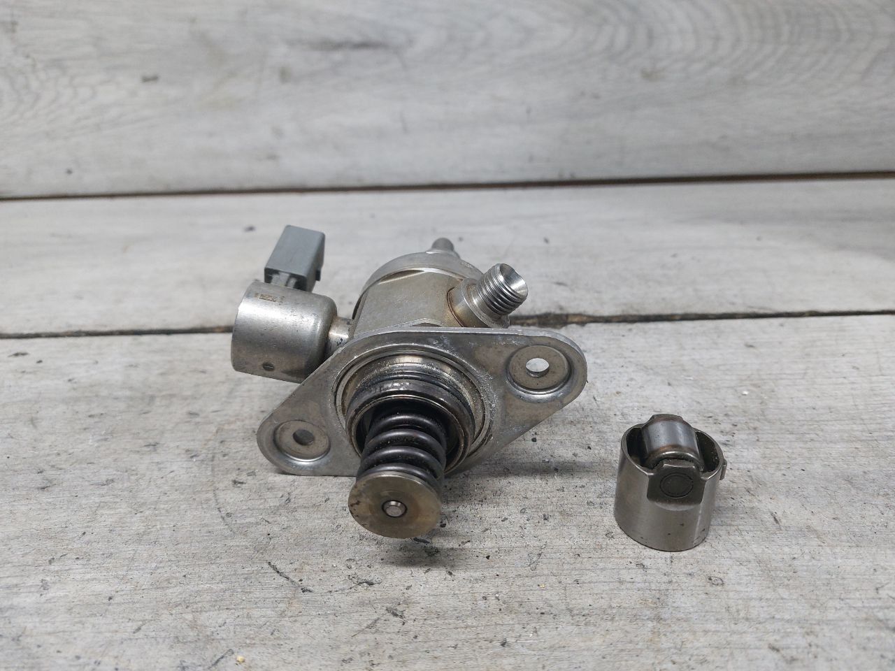 ТНВД BMW 1 серия F20/F21 (2011 - 2015), 1.6 л., N13 B16 A, бензин, 135176071, 0261520150 - фото №1