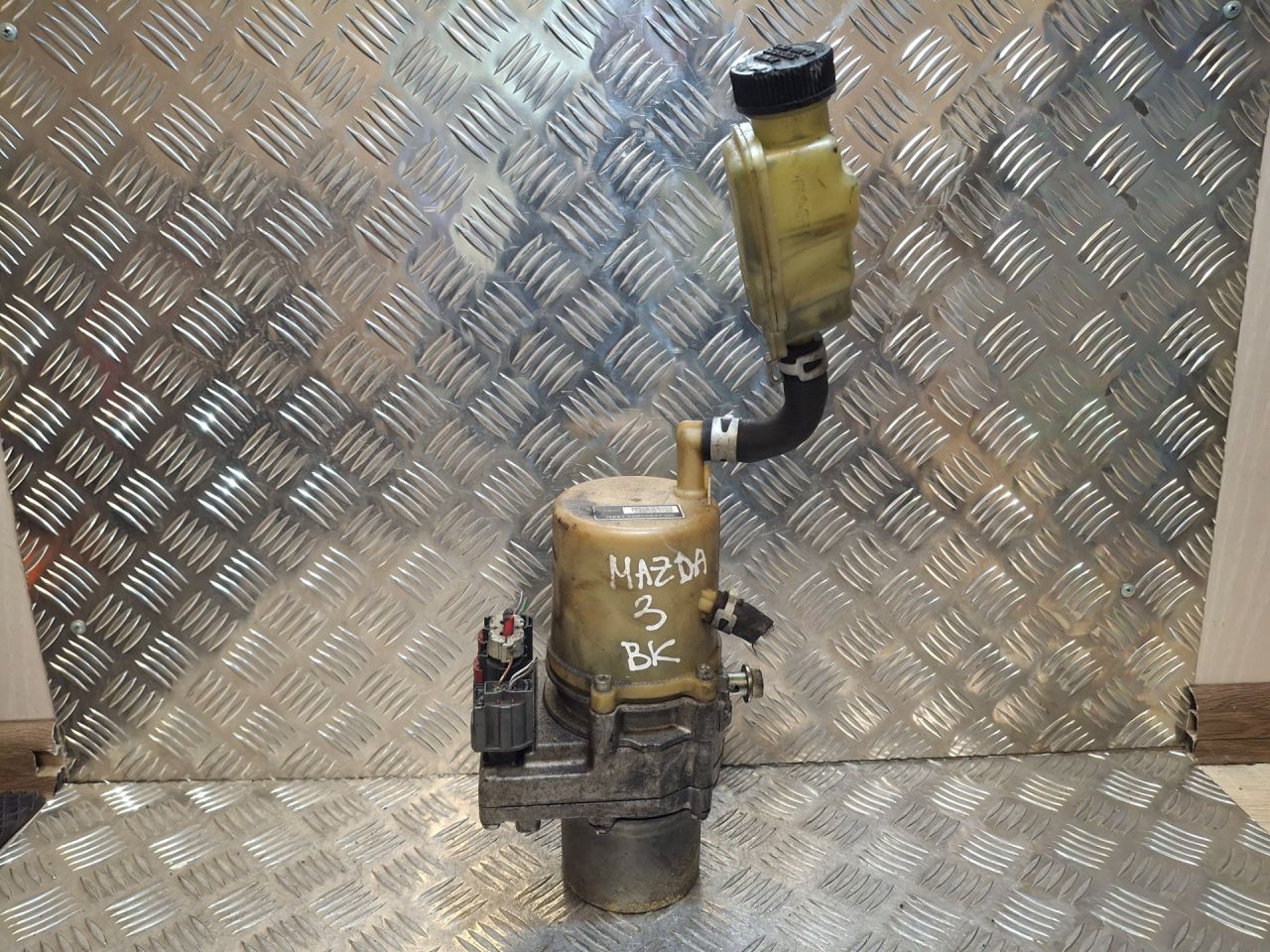 электрогидроусилитель руля Mazda 3 BK (2003 - 2005), BP4L32650E, BP4L32650F, BP4L32650G, BP4L32650H, BP4L32650J - фото №1