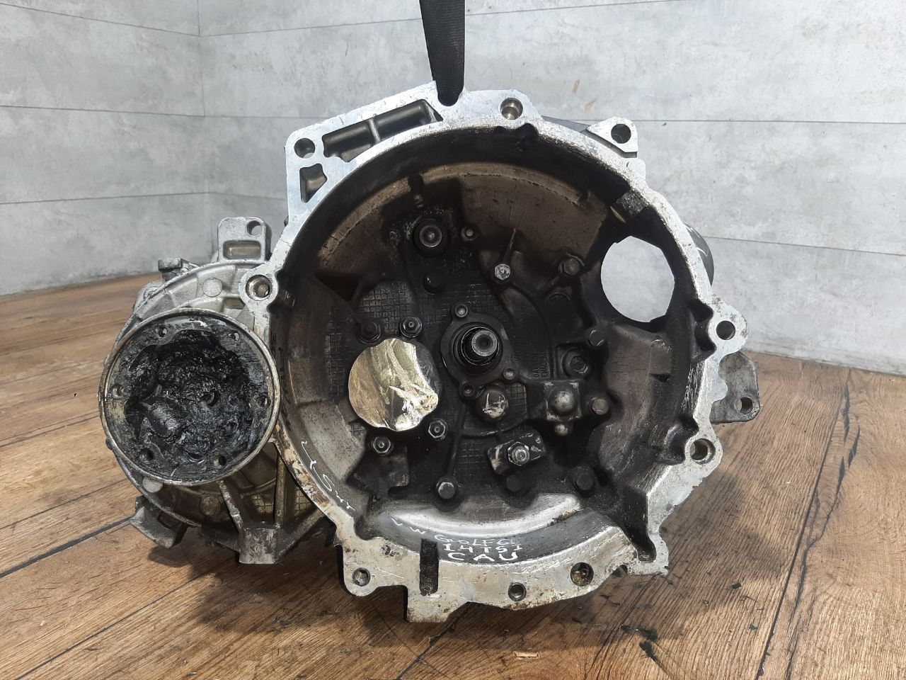 КПП механическая (МКПП) Volkswagen Golf 6 поколение (2008 - 2012), 1.4 л., TSI, CAVD, бензин, МКПП, передний привод, 02S300046P, KWB - фото №1