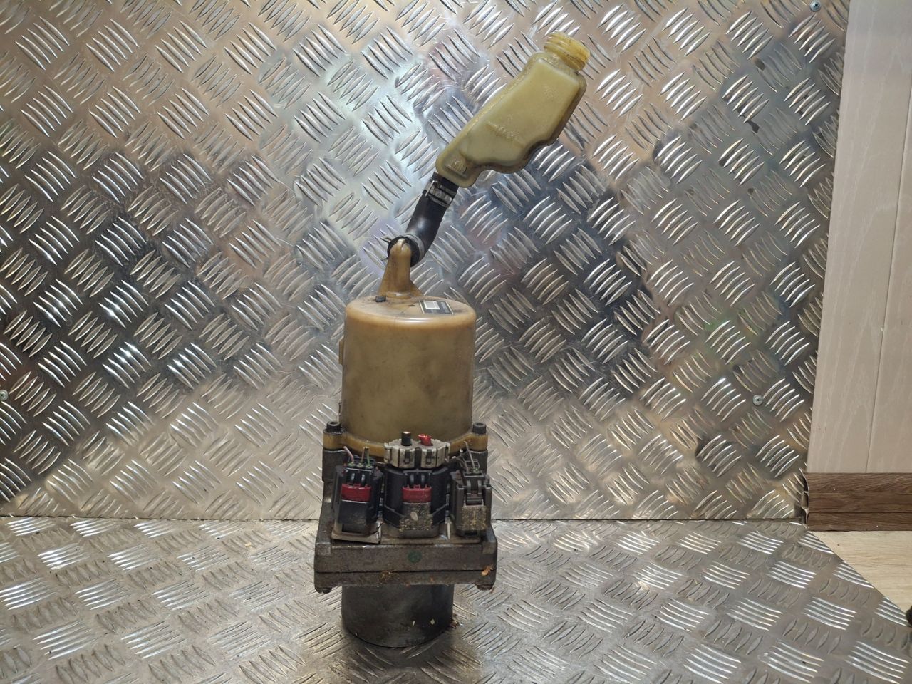 электрогидроусилитель руля Mazda 3 BK (2003 - 2005), BP4L32650E, BP4L32650F, BP4L32650G, BP4L32650H, BP4L32650J - фото №1