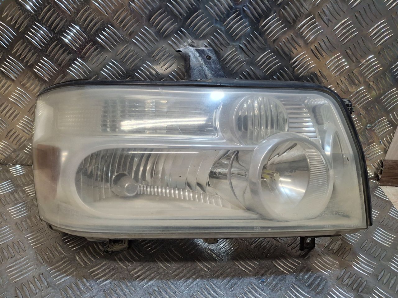 фара правая Infiniti QX56 1 поколение JA60 (2004 - 2007), 26010ZC50A - фото №1