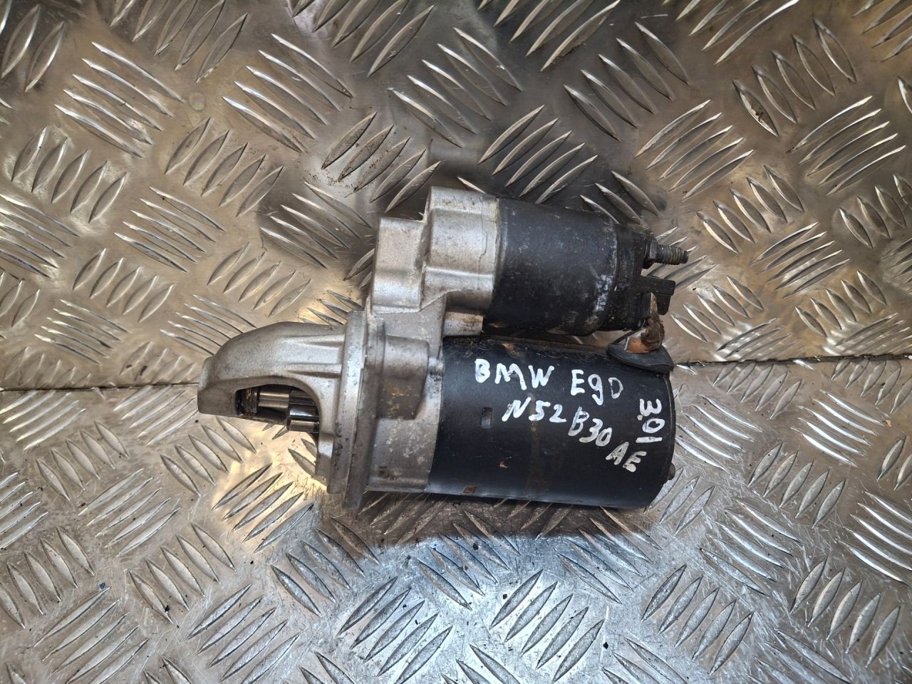 стартер BMW X5 E70 (2006 - 2010), 3.0 л., N52 B30, бензин, 12417521123, 0001107527, 12417521116, 0001107424, 12417594292, 12412354701, 12417521122, 0001107423, 0001107528 - фото №1