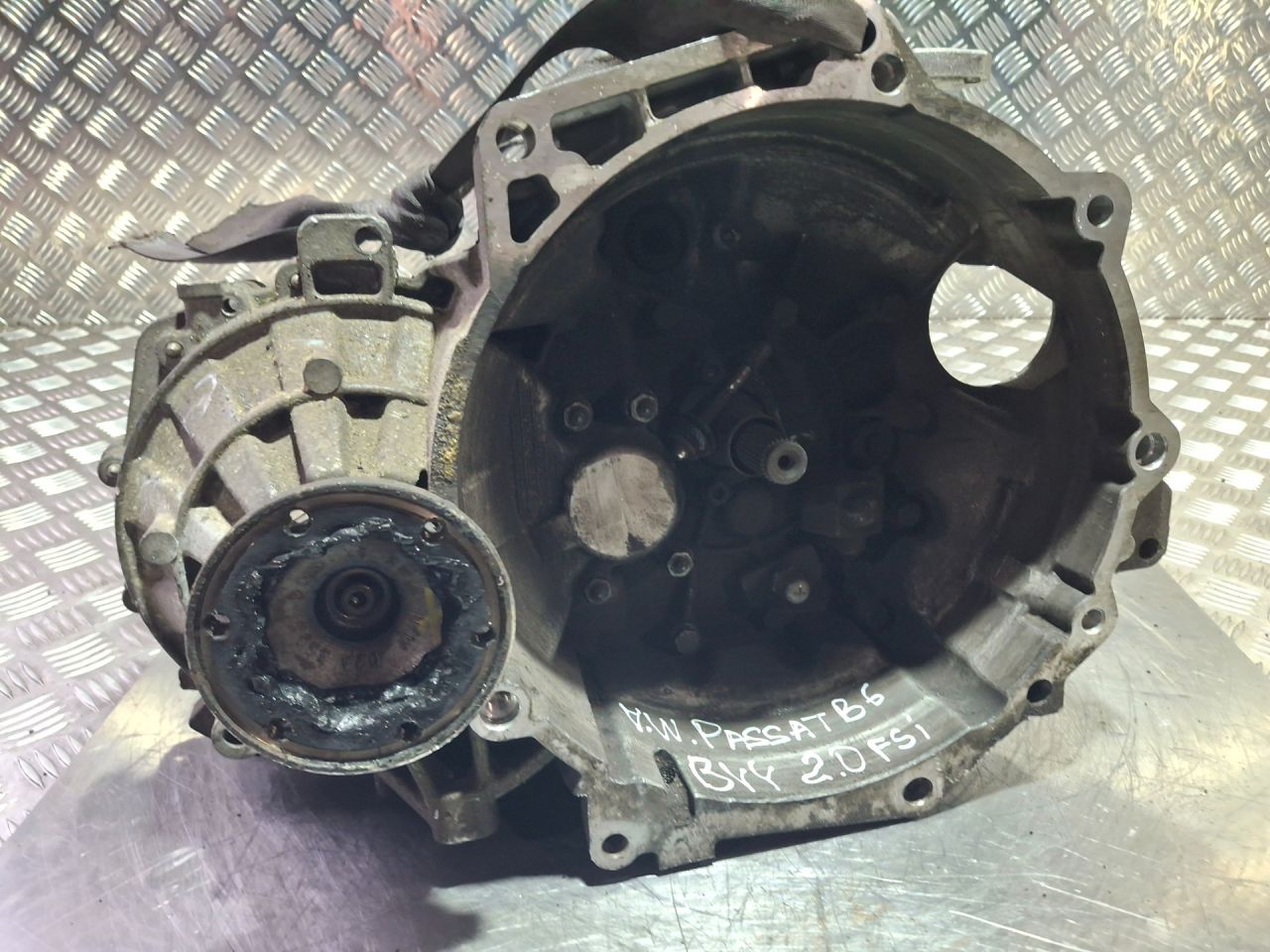 КПП механическая (МКПП) Volkswagen Passat B6 (2005 - 2010), 2.0 л., FSI, бензин, МКПП, 02S300046M, JYL, KVZ, MUH, GXV, JCP, MQ250, 02S300047E - фото №1