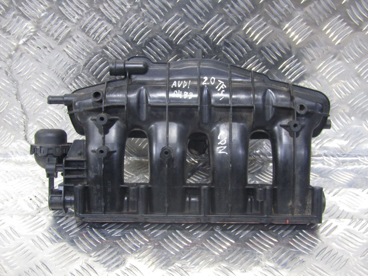 коллектор впускной Audi A4 B8/8K (2007 - 2011), 2.0 л., TFSI, CDNC, бензин, 06H133201AF, 06H133201AN, 06H133185BH, 06H133185AE, 06H133185B - фото №1