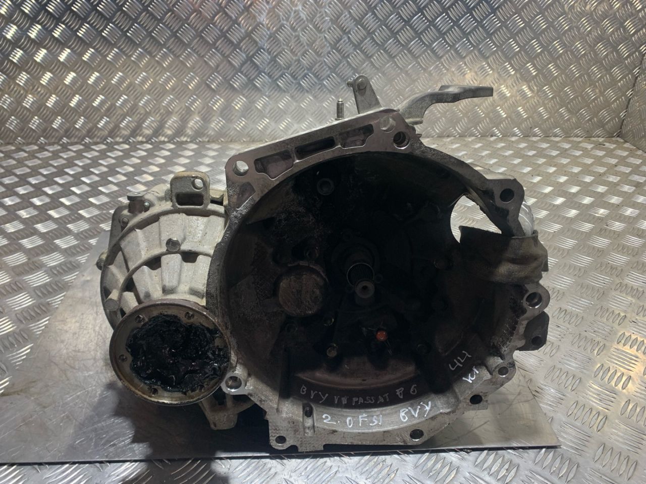 КПП механическая (МКПП) Volkswagen Passat B6 (2005 - 2010), 2.0 л., МКПП, 02S300046M, JYL, KVZ, MUH, GXV, JCP, MQ250, 02S300047E - фото №1