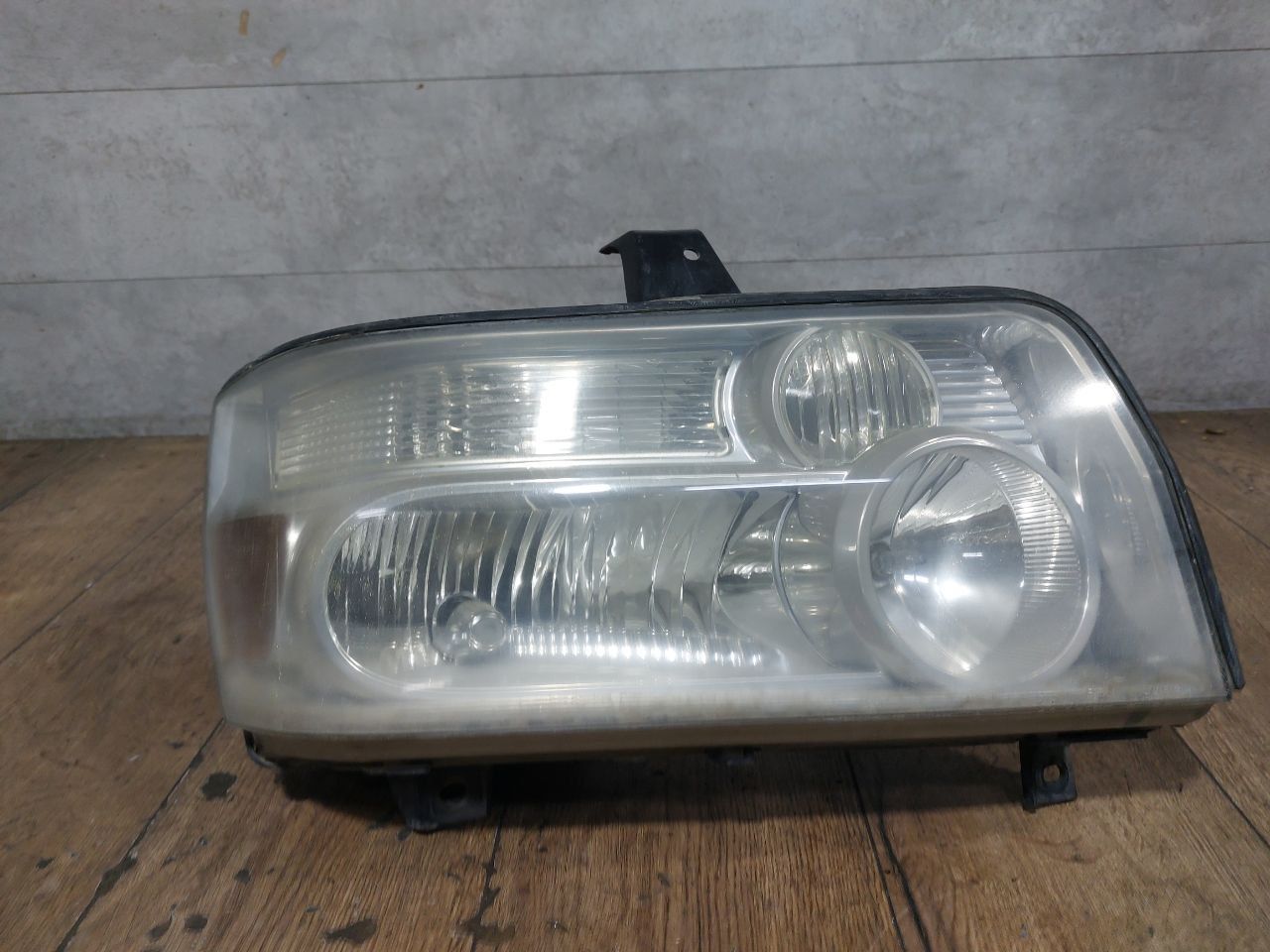 фара правая Infiniti QX56 1 поколение JA60 (2004 - 2007), 26010ZC50A - фото №1
