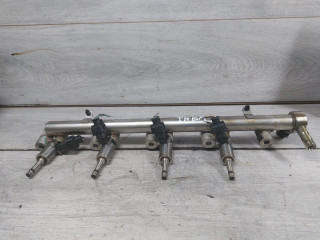 топливная рампа Ford Mondeo 4 поколение [рестайлинг] (2010 - 2015), 2.0 л., TNBA, бензин, 5255373, 5159029, CJ5E9F797BE, 0261555113, 0261500147, 5158969, BB5E9F797BC, 0261555115, 0261555181, CJ5E9F797BG, AG9E9F797AB