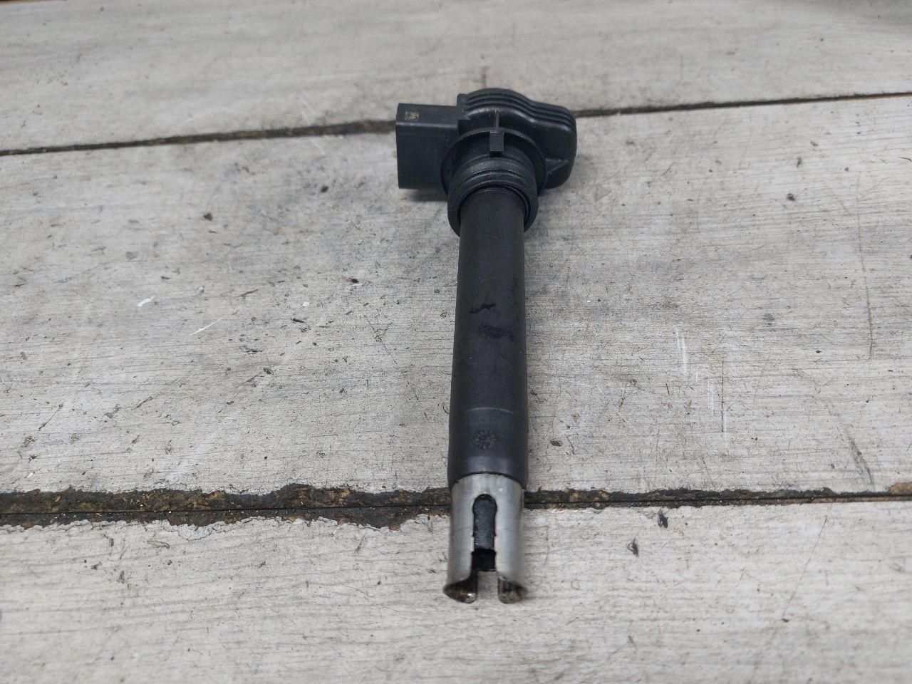 катушка зажигания Audi A4 B8/8K (2007 - 2011), 2.0 л., CDNC, бензин, 06H905115, 0221604109 - фото №1