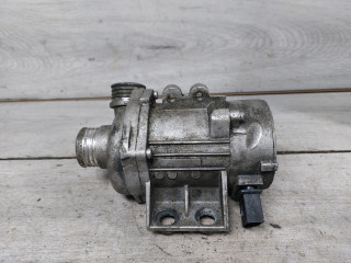 помпа BMW 3 серия E90/E91/E92/E93 (2004 - 2010), 3.0 л., N52 B30, бензин, 11517521584, 11517586924, 7586924, 702851200, 11517545201