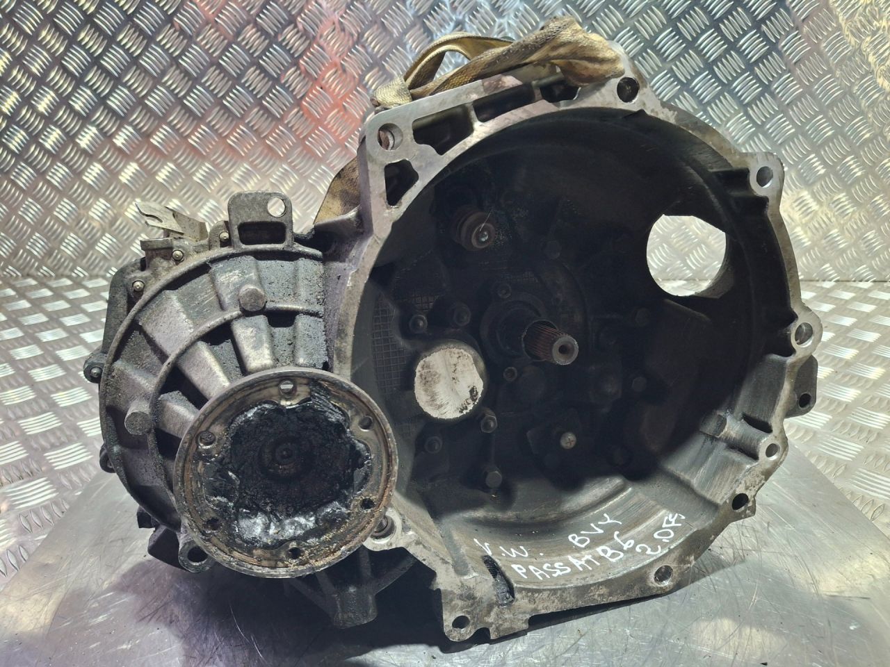 КПП механическая (МКПП) Volkswagen Passat B6 (2005 - 2010), 2.0 л., FSI, бензин, МКПП, 02S300046M, JYL, KVZ, MUH, GXV, JCP, MQ250, 02S300047E - фото №1