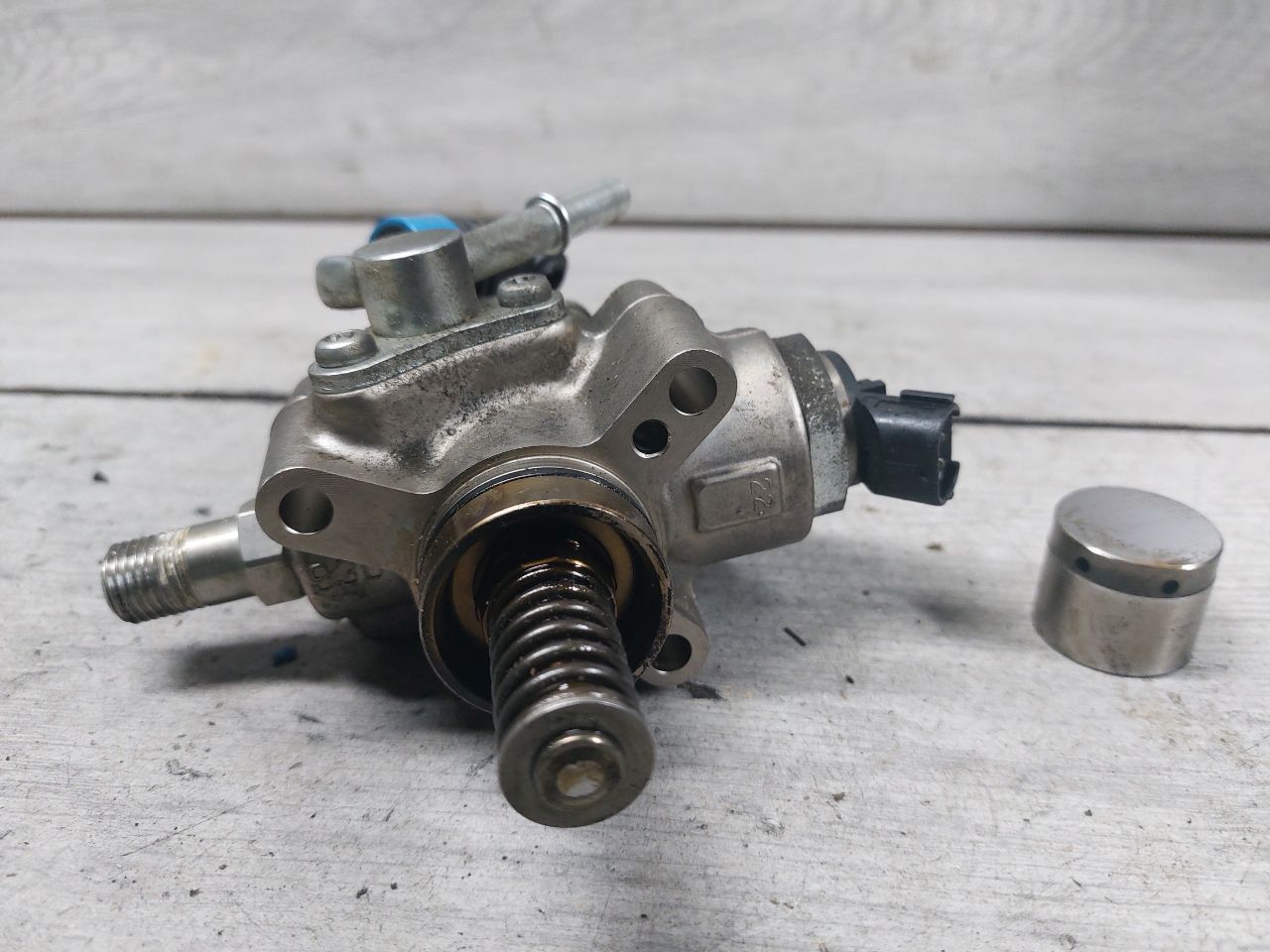 ТНВД Mazda CX-7 1 поколение (2006 - 2009), 2.3 л., L3-VDT, бензин, L3K91335ZC - фото №1