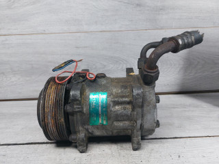 компрессор кондиционера Volkswagen Transporter T4 (1990 - 2003), 2.0 л., AAC, бензин, 701820807A