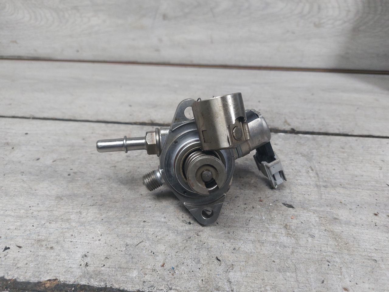 ТНВД Ford Focus 3 поколение (2011 - 2015), 2.0 л., MGDA, бензин, CM5E9D376CB, 5193953, CM5E9D376BE, CM5E9D376CA, CM5E9D376DA - фото №1