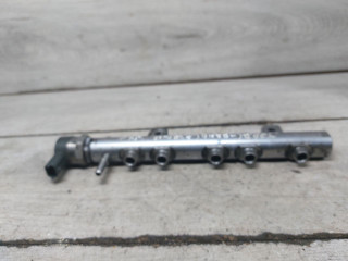 топливная рампа Jeep Grand Cherokee 4 поколение (2010 - 2013), 3.0 л., EXF, дизель, 68148329AA, 0445216044, 35022119G, 0281006209