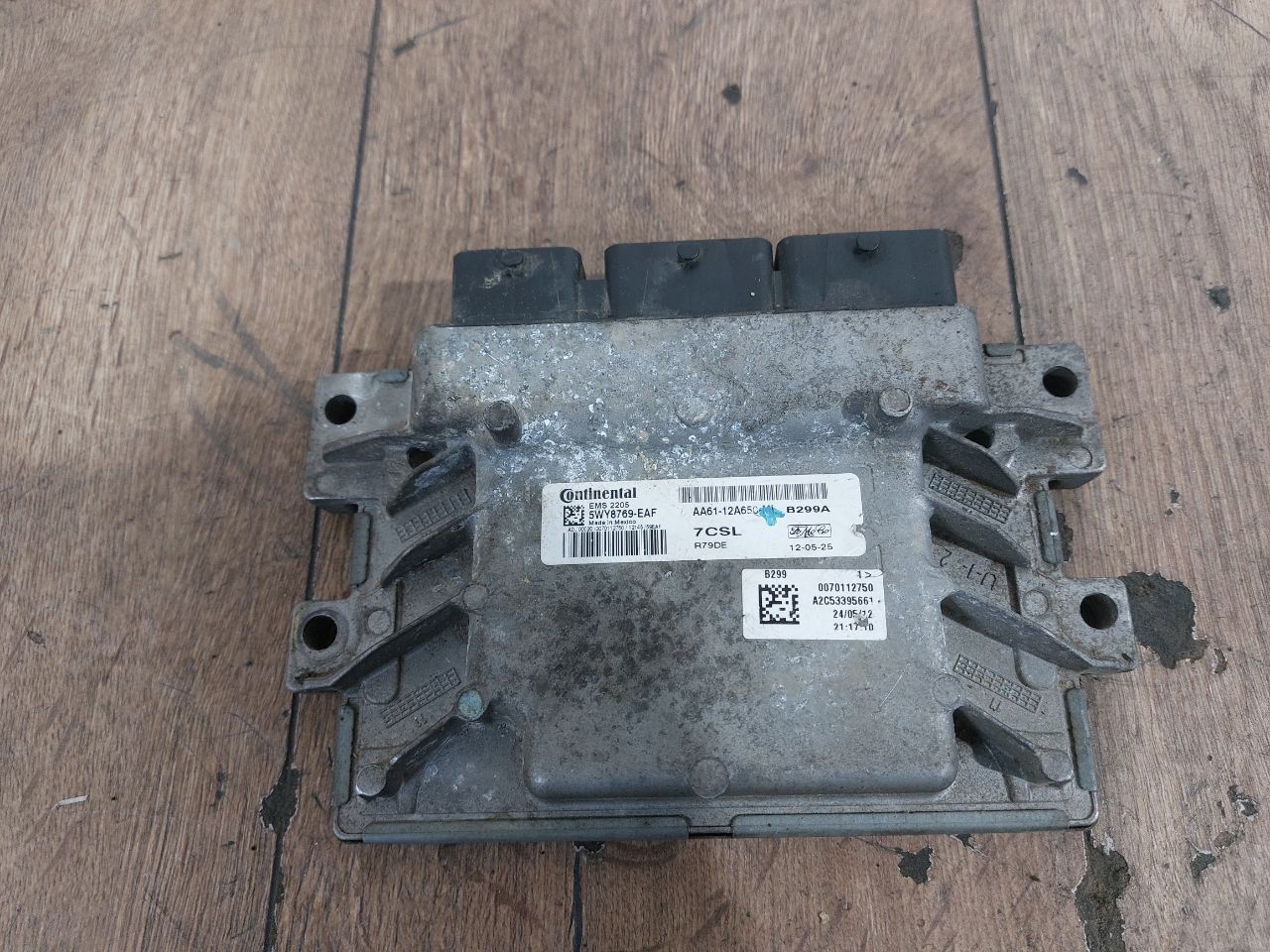 блок управления двигателем Ford Fiesta 6 поколение (2008 - 2013), 1.6 л., TSJA, бензин, 1543040, AA6112A650MJ, AA6112A650MM, AA6112A650ML - фото №1