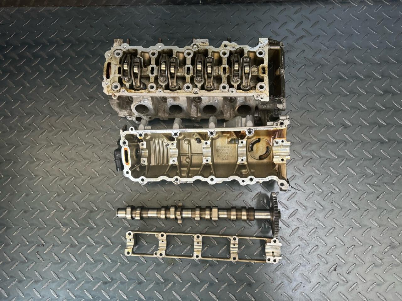 головка блока цилиндров Volkswagen Golf 6 поколение (2008 - 2012), 1.2 л., TSI, CBZA, бензин, 03F103473P, 03F103473Q, 03F103475K, 03F103351A, 03F103264, 03F103373D - фото №1